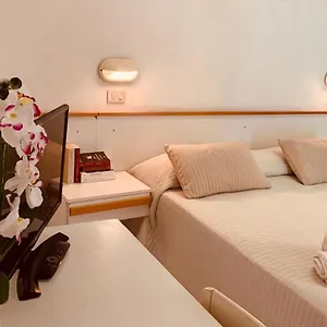 https://hotel-labrador.emilia-romagnahotels.net